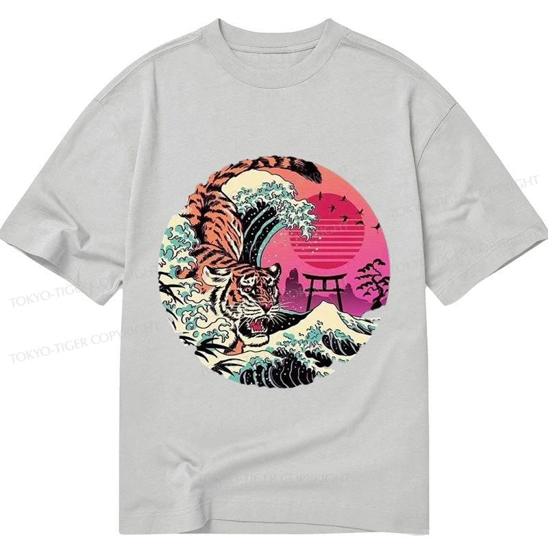 men's sporty t-shirts -Tokyo-Tiger Tiger Wave Japanese Art Classic T-Shirt