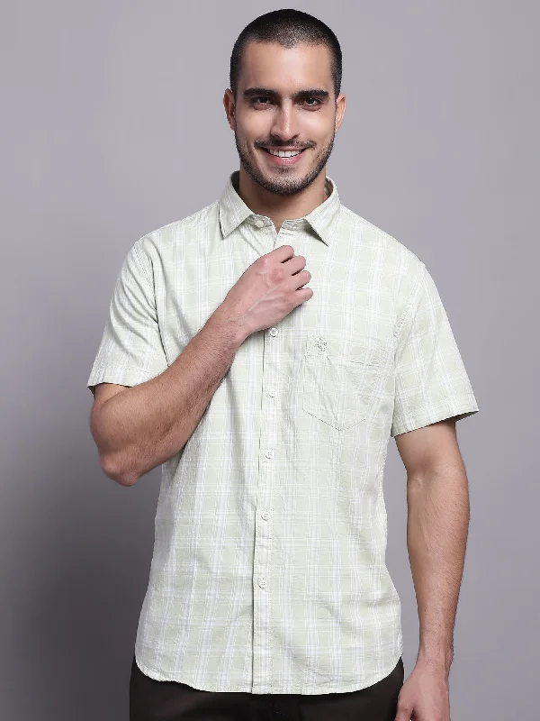 men's cotton-blend shirts -Men's Light Green Casual Medium Checks Half Sleeve Shirt