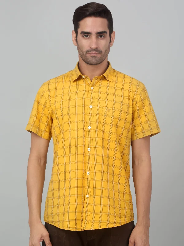 men's classic short-sleeve shirts -Men's Mustard Casual Medium Checks Half sleeve Shirt